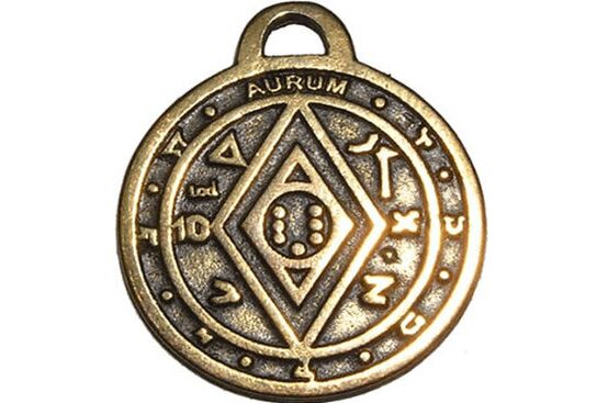 amulet monetowy na szczęście i bogactwo